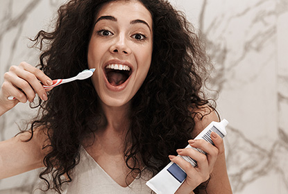 happy brusher avoids dental emergency